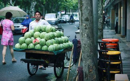 房地产路边吃瓜,路边吃瓜，揭秘房地产市场的秘密