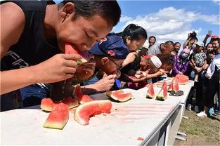 安岳民国吃瓜看戏,安岳吃瓜看戏，一窥民间百态