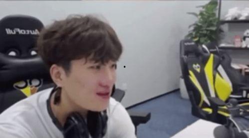 白衣教练吃瓜22号,揭秘娱乐圈幕后故事