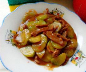 洋葱炒小瓜晚上吃胖吗,增肥风险几何？”