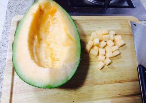 韩国媳妇吃哈密瓜,异国美食的甜蜜邂逅