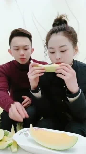韩国媳妇吃哈密瓜,异国美食的甜蜜邂逅
