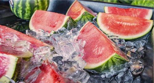 开锁师傅吃瓜现场,揭秘锁匠日常趣闻