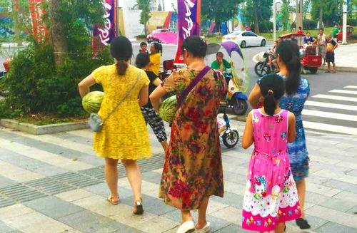 土豪视角吃瓜,揭秘顶级富豪的奢华吃瓜日常