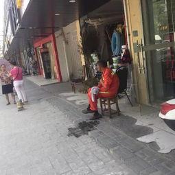 外卖小哥吃瓜车祸,生活瞬间变轨